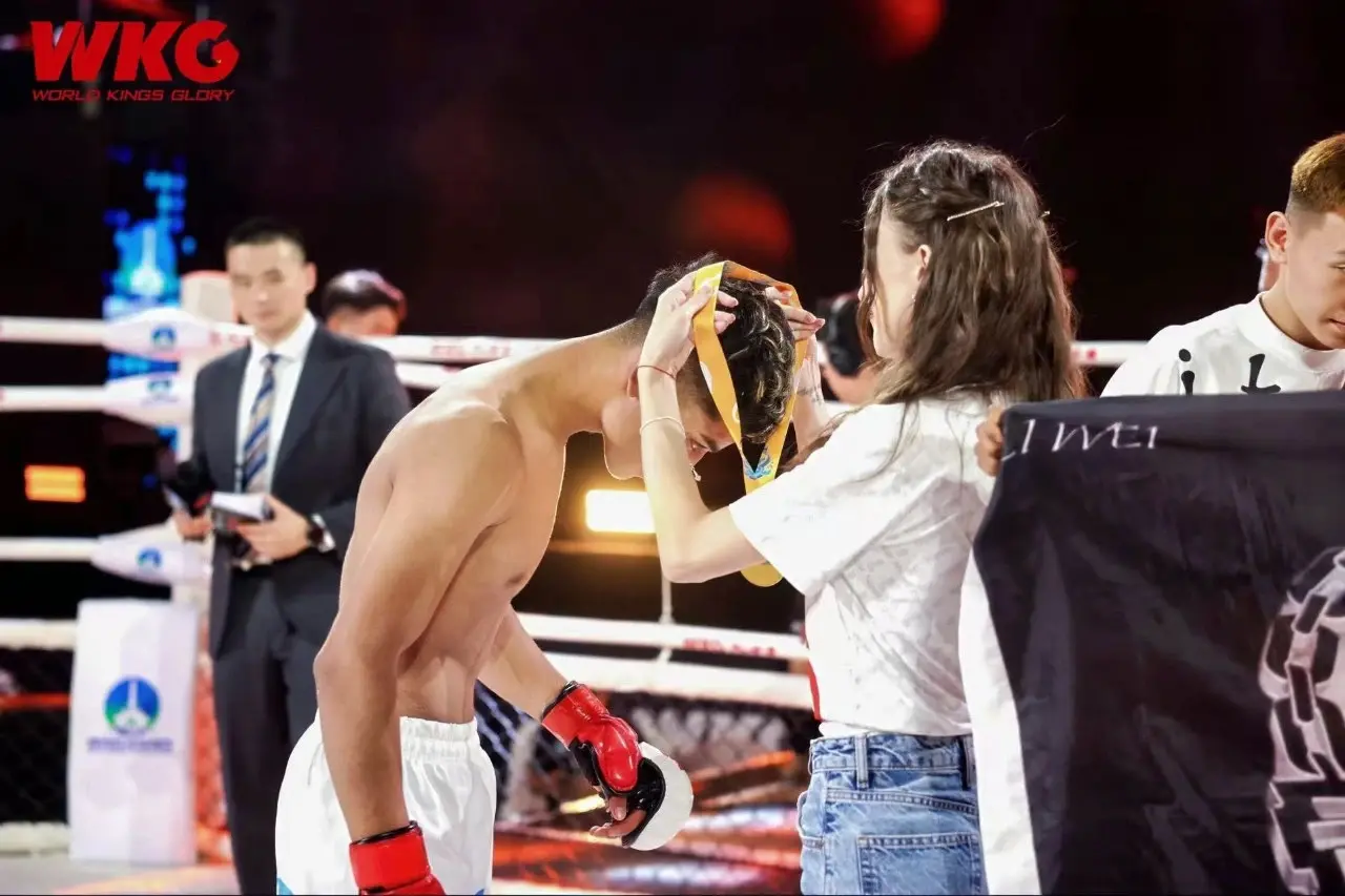 div, div, src div, div, src